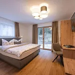 Wildbach Stubai - New * Neustift im Stubaital